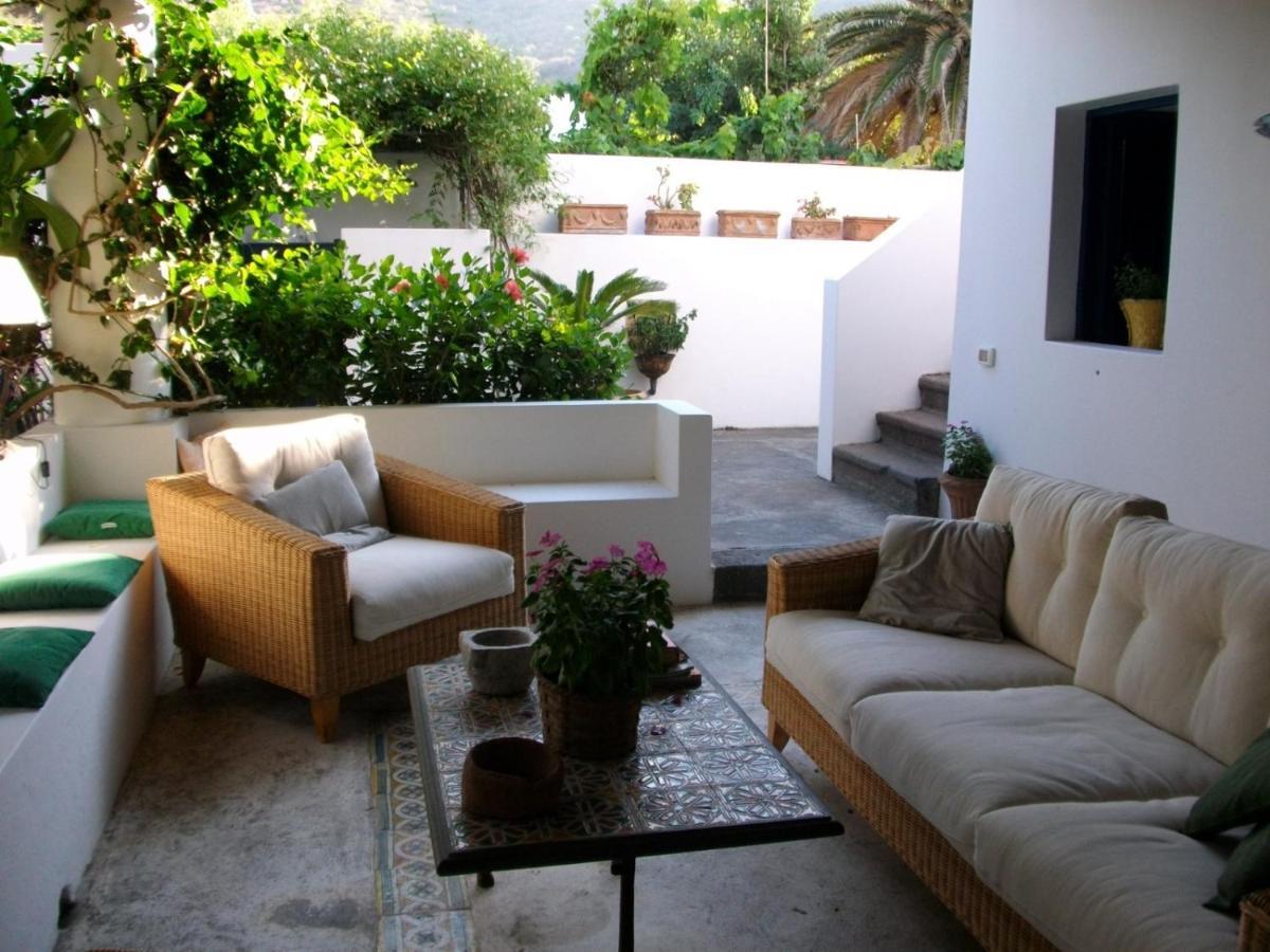 A' Riggiola Villa สตรอมโบลี ภายนอก รูปภาพ