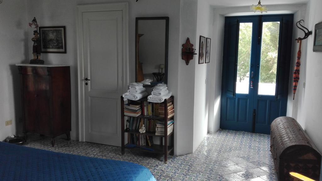 A' Riggiola Villa สตรอมโบลี ภายนอก รูปภาพ